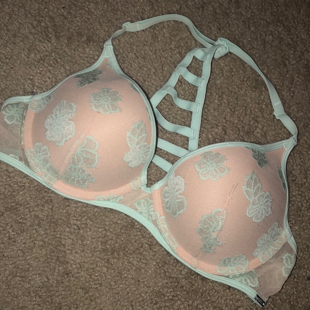 VS Pink Ladder Back Bra 💕